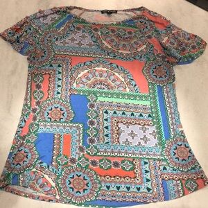 Cable & Gauge colorful t-shirt. EUC!